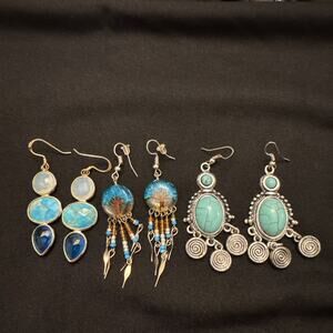 Lot Of 3 Pairs of Earrings In Blue And Silver